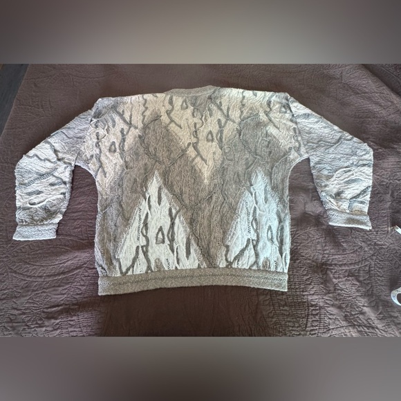 Coogi Classic Cardigan 5 Button Size XL V-Neckline 2 Pockets - Picture 2 of 12